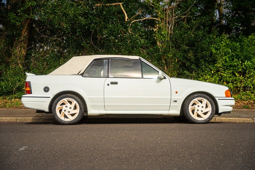 1988 Ford Escort - Image 25 of 30