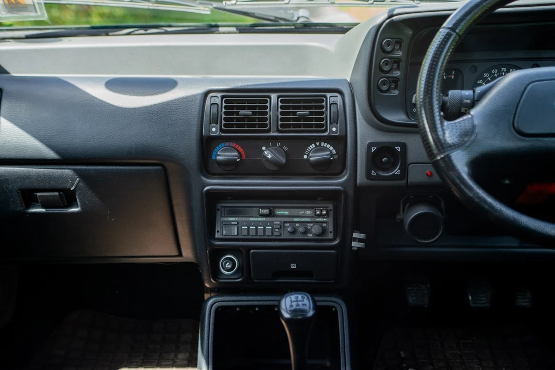 1988 Ford Escort - Image 22 of 30