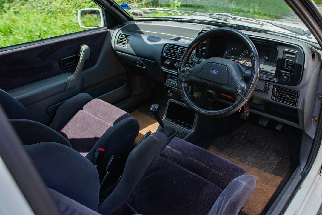1988 Ford Escort - Image 19 of 30
