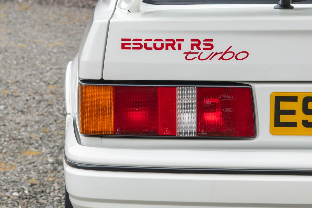 1988 Ford Escort RS Cosworth - Image 17 of 31