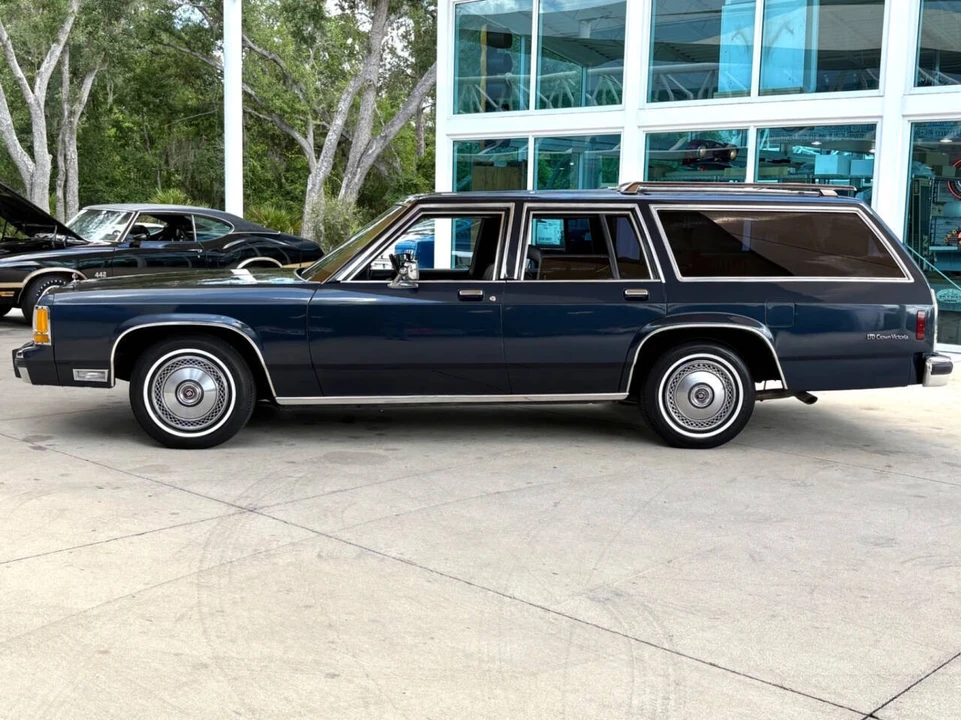 1988 Ford Crown Victoria - Image 10 of 31