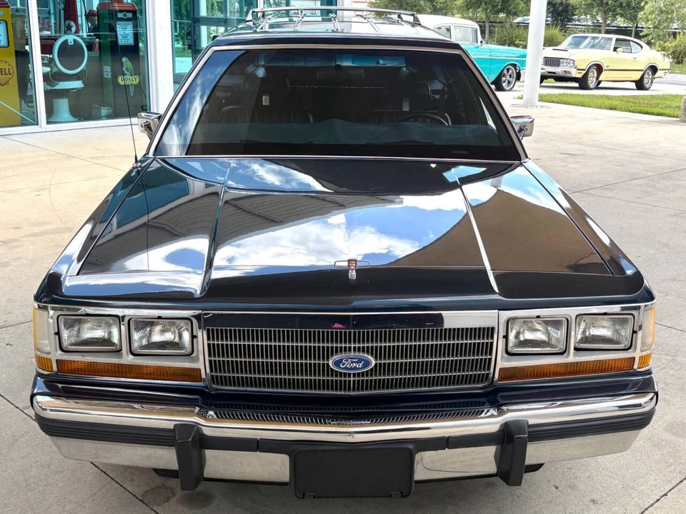 1988 Ford Crown Victoria - Image 3 of 31