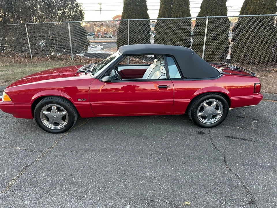 1988 Ford Mustang 3rd Gen - Image 7 of 31