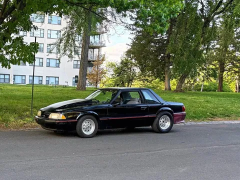 1988 Ford Mustang Coupe 2D