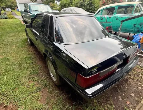 1988 Ford Mustang Coupe 2D