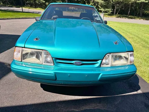1988 Ford Mustang Coupe 2D