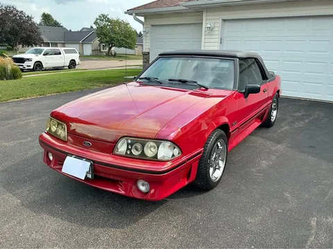 1988 Ford Mustang GT Convertible 2D