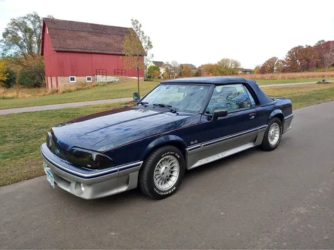 1988 Ford Mustang GT Convertible 2D