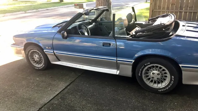 1988 Ford Mustang GT Convertible 2D