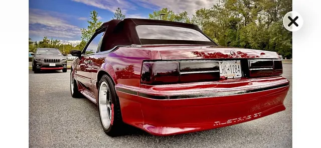 1988 Ford Mustang GT Convertible 2D