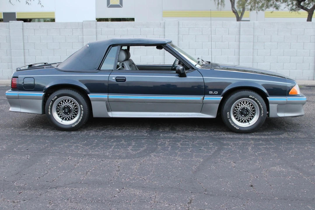 1988 Ford - Image 2 of 31