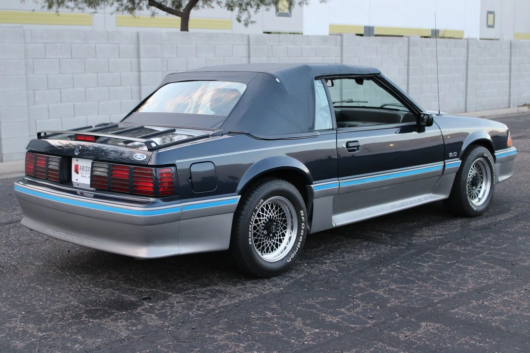 1988 Ford - Image 4 of 31