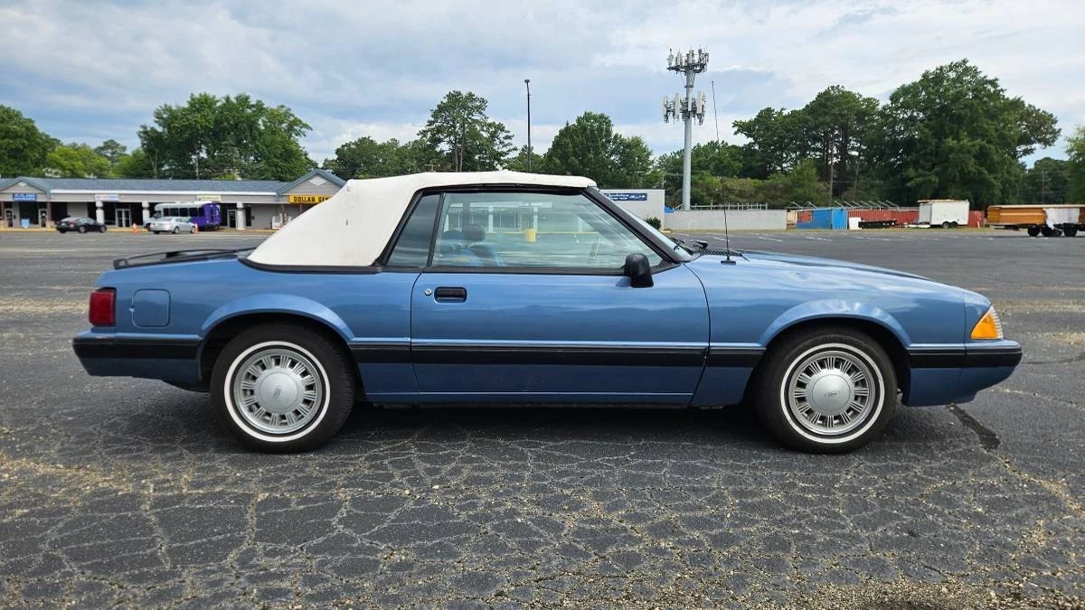1988 Ford Mustang 3rd Gen - Image 7 of 24