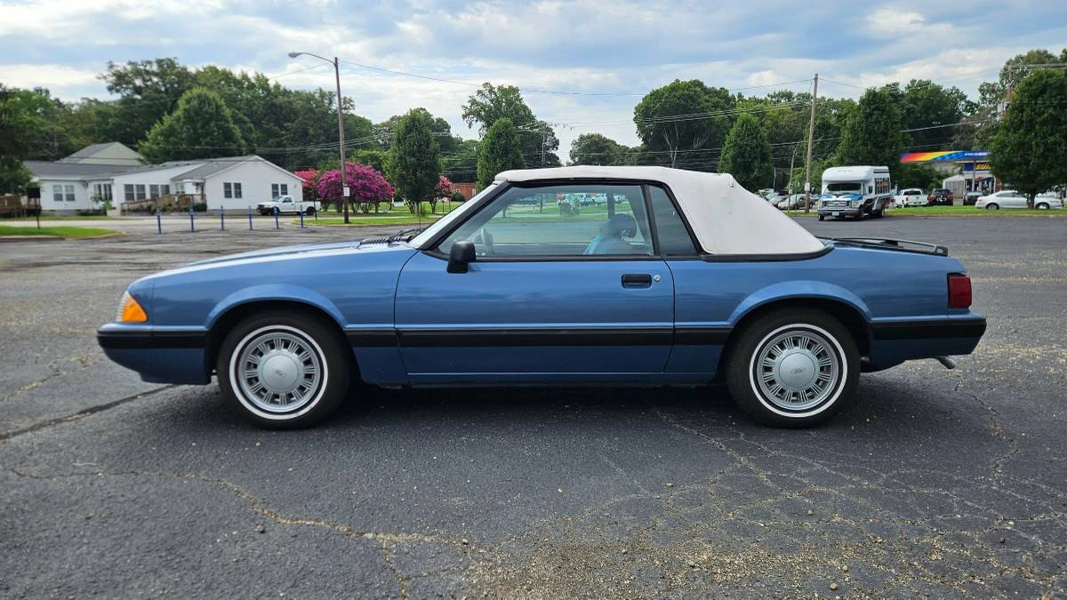 1988 Ford Mustang 3rd Gen - Image 3 of 24