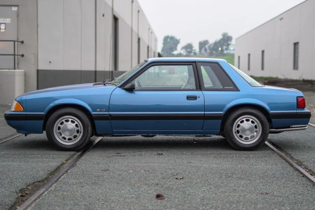1988 Ford Mustang 3rd Gen - Image 3 of 8