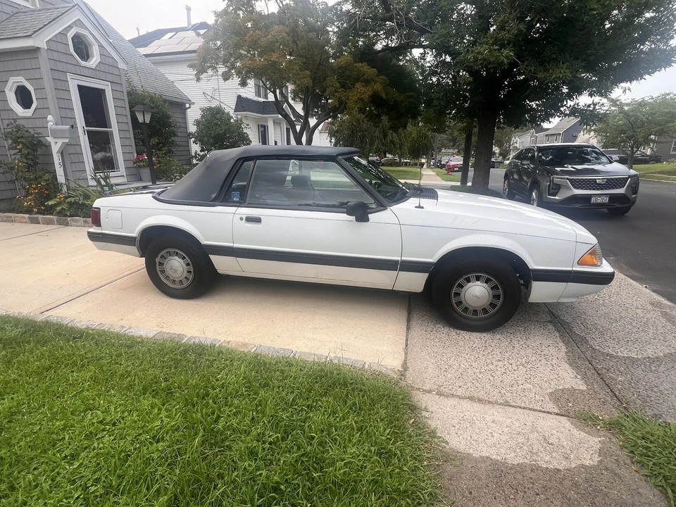 1988 Ford Mustang 3rd Gen - Image 25 of 31