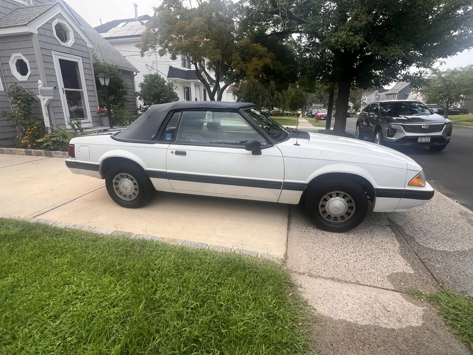 1988 Ford Mustang 3rd Gen - Image 24 of 31