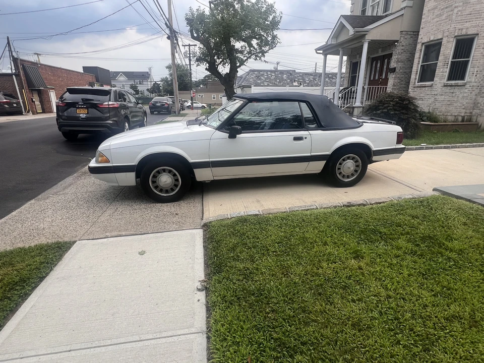 1988 Ford Mustang 3rd Gen - Image 8 of 31
