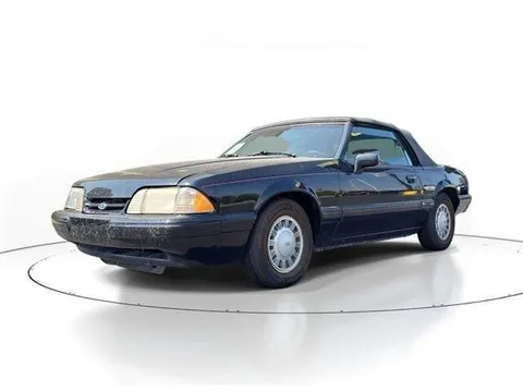 1988 Ford Mustang RED