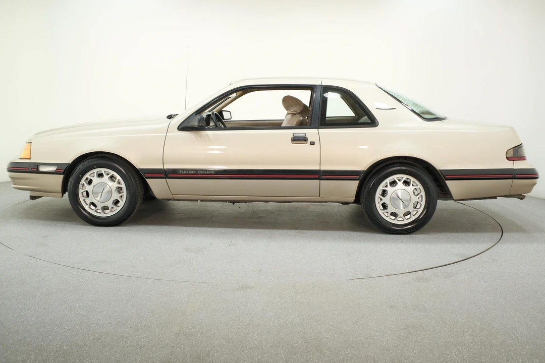 1988 Ford Thunderbird 9th Gen - Image 11 of 17