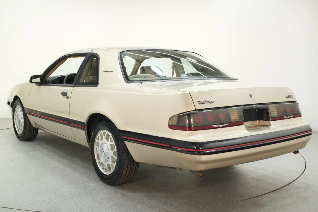 1988 Ford Thunderbird 9th Gen - Image 12 of 17