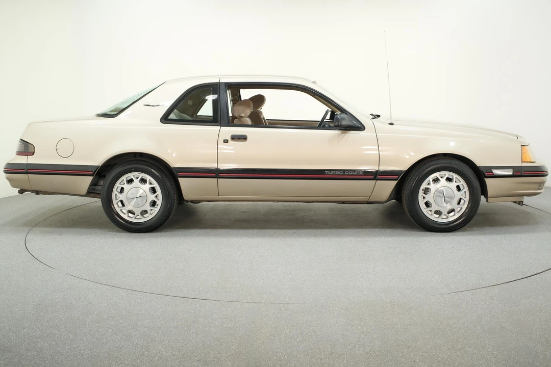 1988 Ford Thunderbird 9th Gen - Image 7 of 17