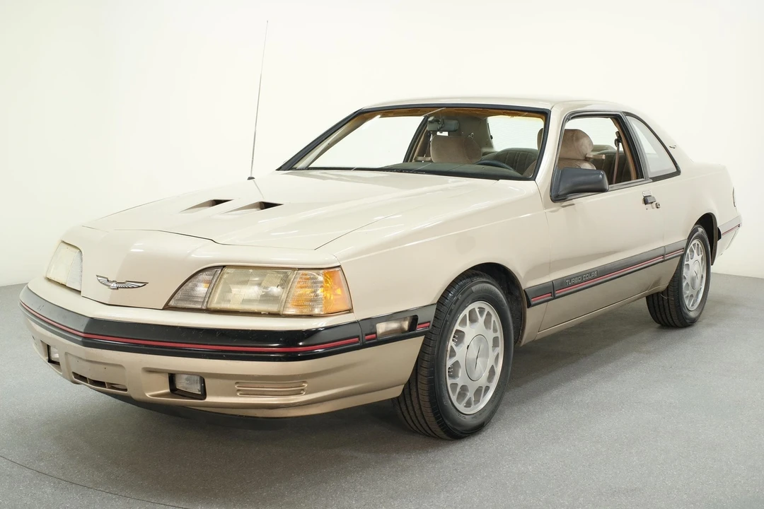 1988 Ford Thunderbird 9th Gen - Image 10 of 17