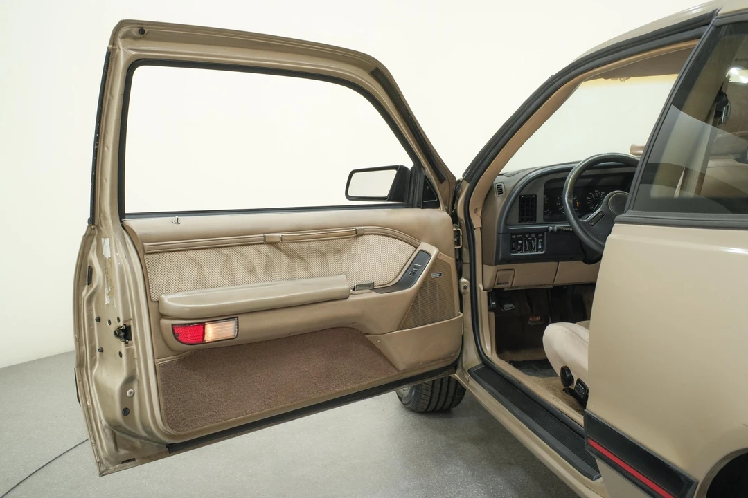 1988 Ford Thunderbird 9th Gen - Image 13 of 17