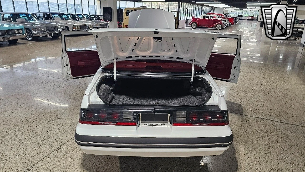 1988 Ford Thunderbird 9th Gen - Image 18 of 21