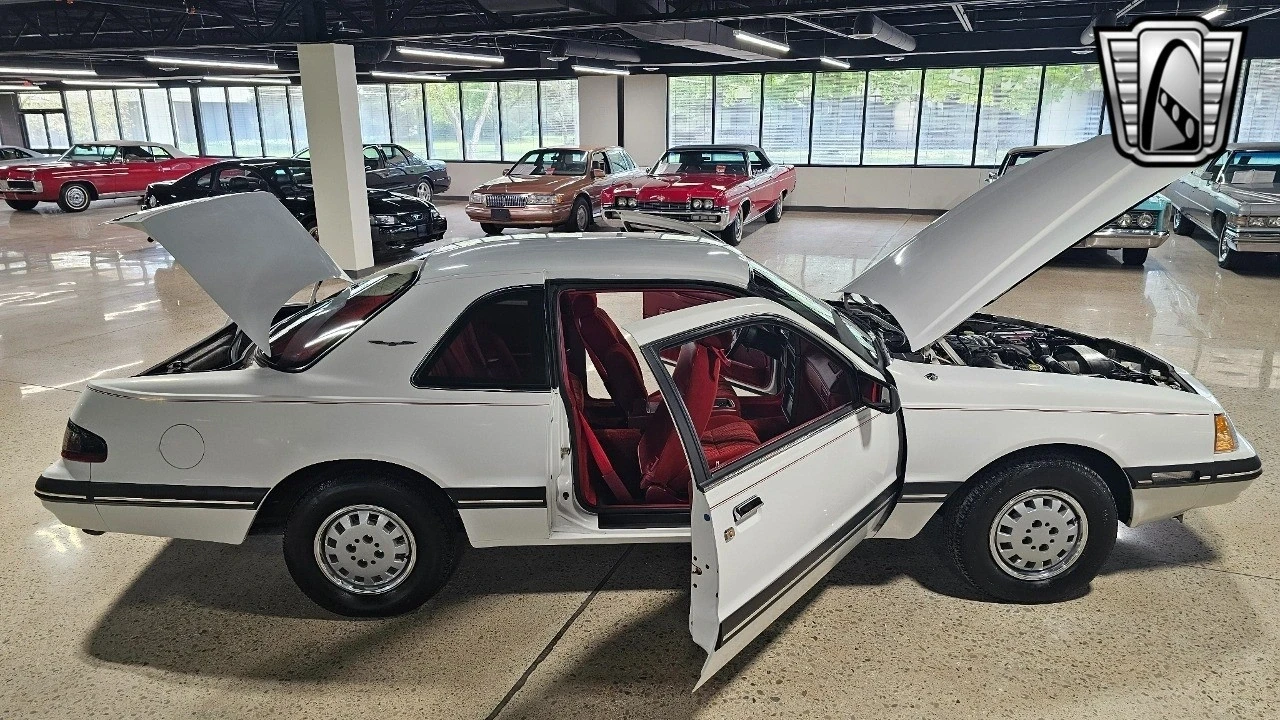 1988 Ford Thunderbird 9th Gen - Image 19 of 21
