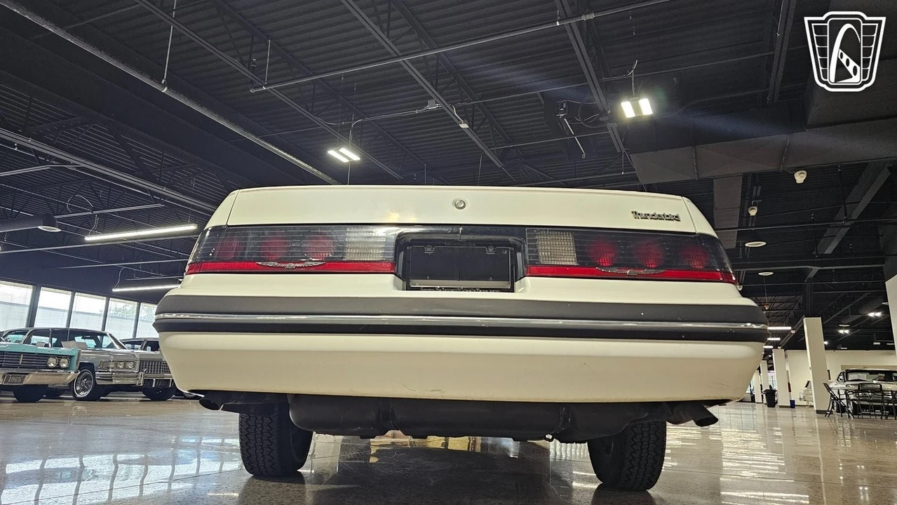 1988 Ford Thunderbird 10th Gen - Image 11 of 21