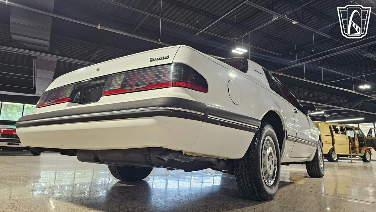 1988 Ford Thunderbird 9th Gen - Image 12 of 12