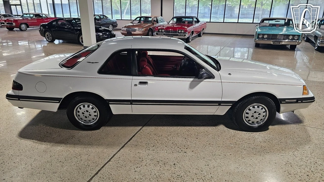 1988 Ford Thunderbird 10th Gen - Image 14 of 21