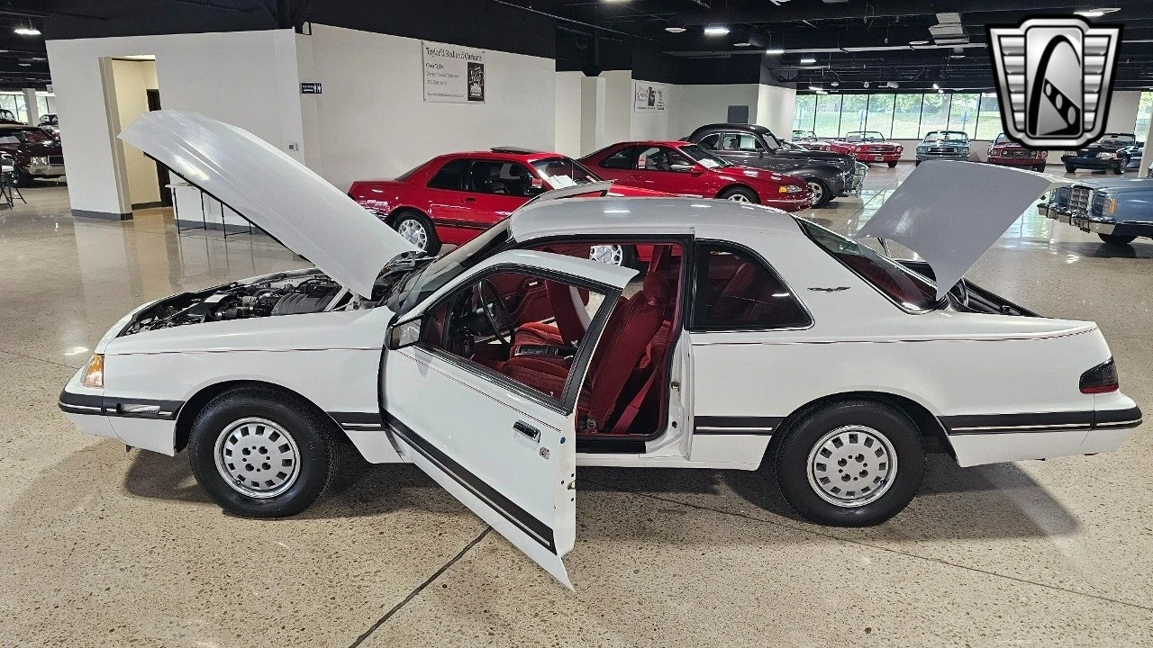 1988 Ford Thunderbird 9th Gen - Image 17 of 21