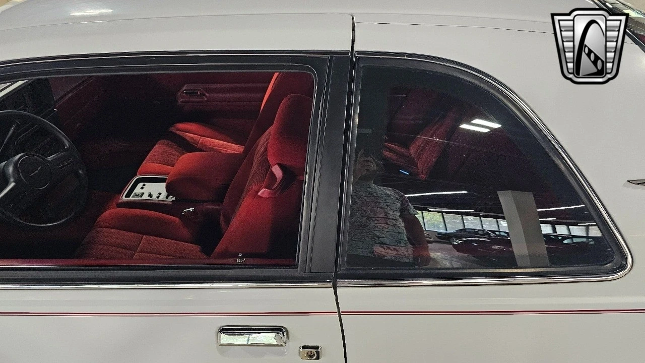 1988 Ford Thunderbird 9th Gen - Image 13 of 21