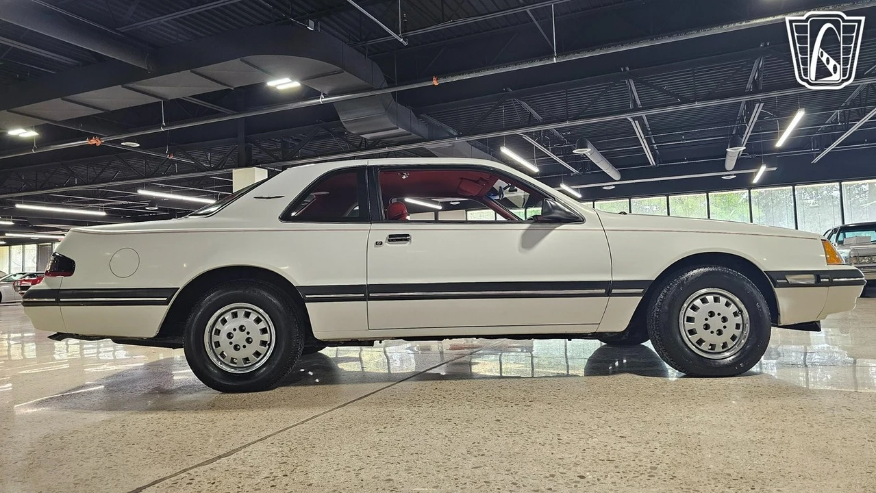 1988 Ford Thunderbird 10th Gen - Image 14 of 21