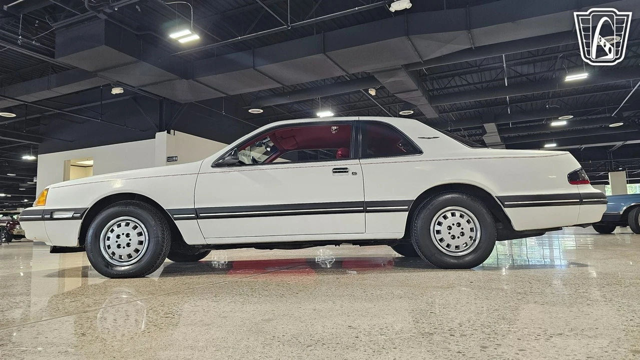 1988 Ford Thunderbird 9th Gen - Image 6 of 12