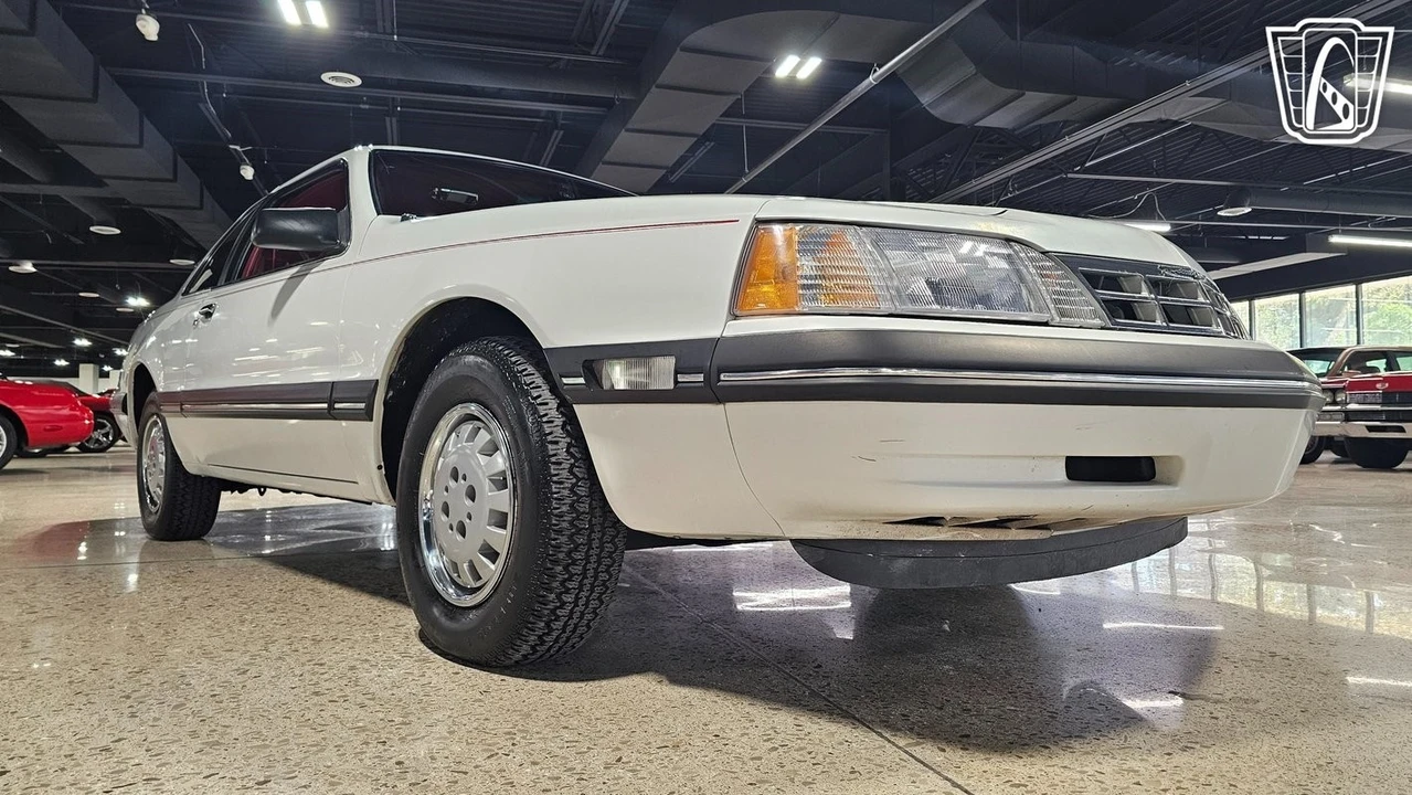 1988 Ford Thunderbird 10th Gen - Image 17 of 21