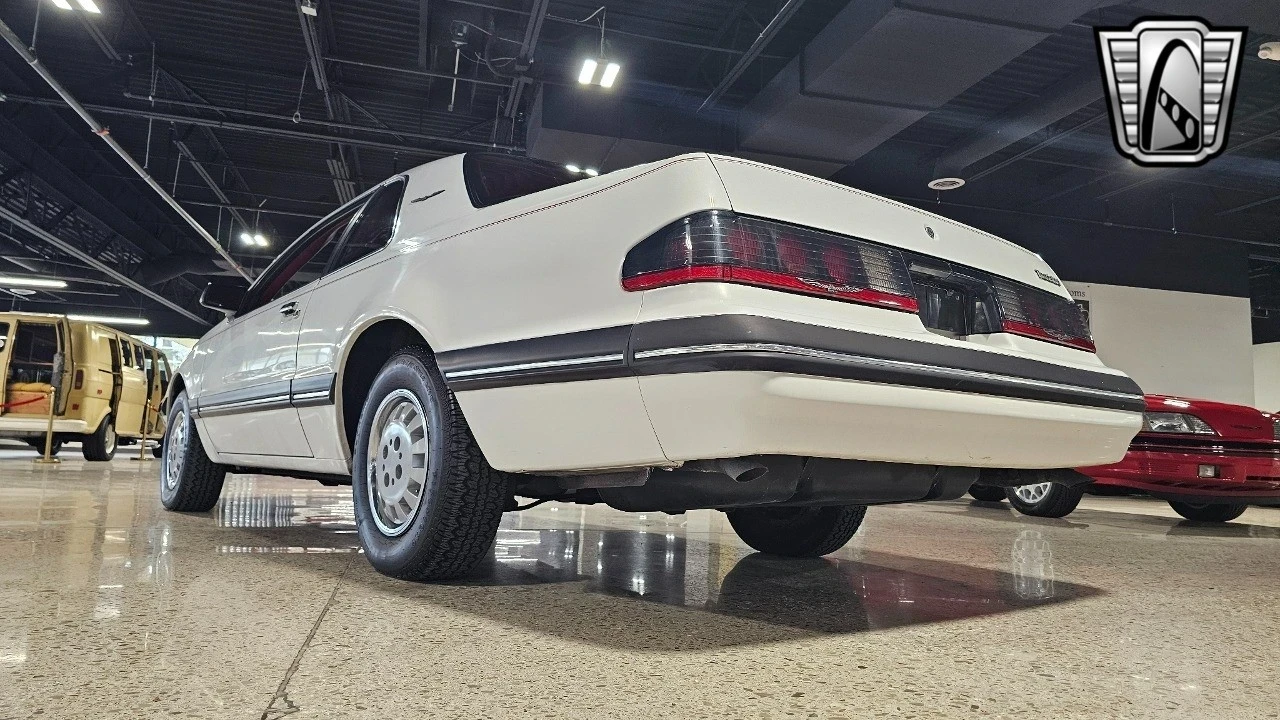 1988 Ford Thunderbird 9th Gen - Image 4 of 12