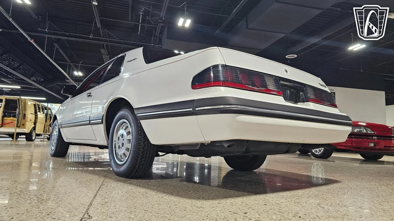 1988 Ford Thunderbird 10th Gen - Image 9 of 21