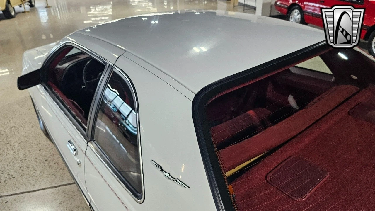 1988 Ford Thunderbird 9th Gen - Image 14 of 21