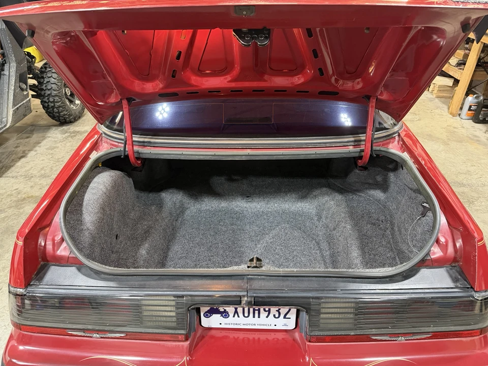 1988 Ford Thunderbird 9th Gen - Image 11 of 30