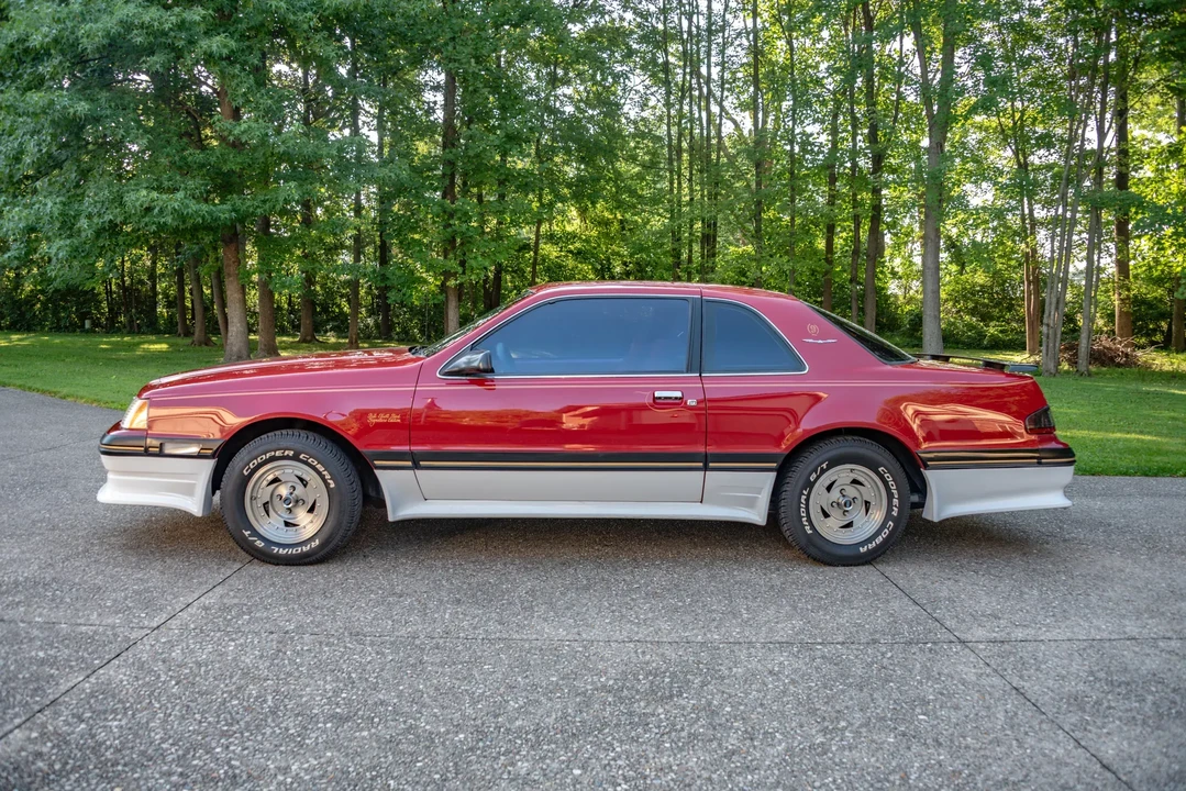 1988 Ford Thunderbird 9th Gen - Image 7 of 30
