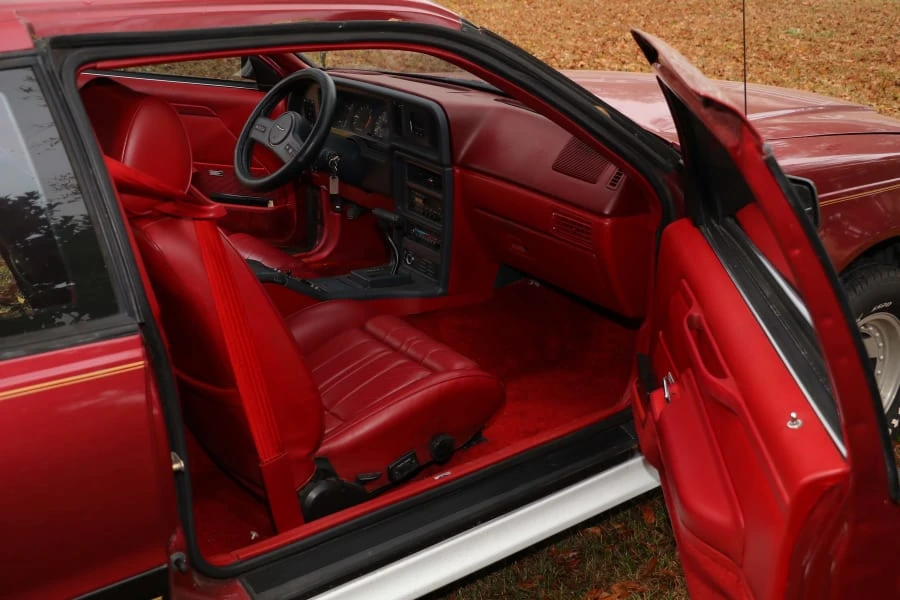 1988 Ford Thunderbird 9th Gen - Image 5 of 10