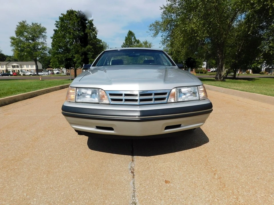 1988 Ford Thunderbird 9th Gen - Image 6 of 31