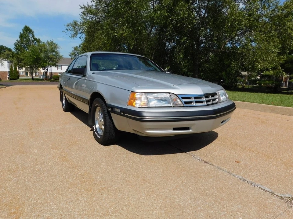 1988 Ford Thunderbird 9th Gen - Image 7 of 31