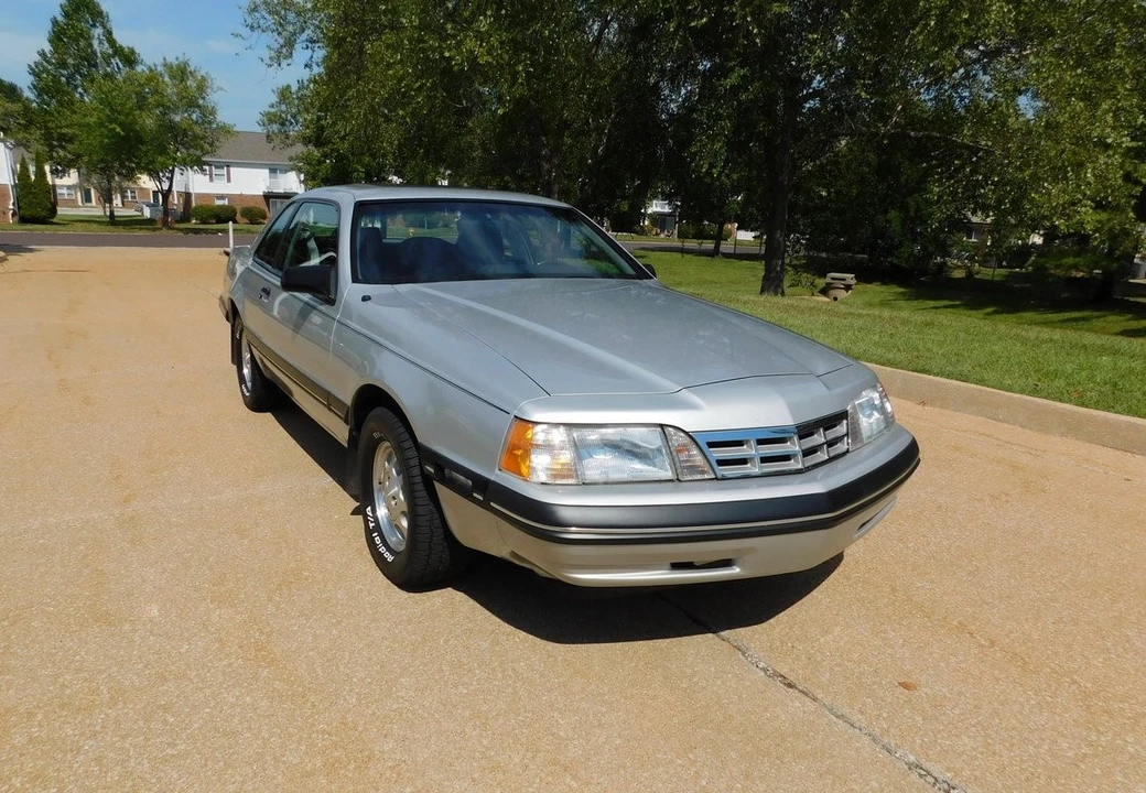 1988 Ford Thunderbird 9th Gen - Image 23 of 31