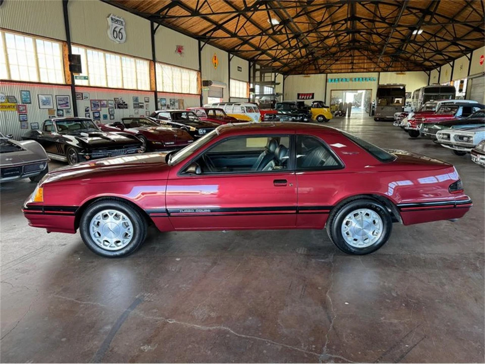 1988 Ford Thunderbird 9th Gen - Image 3 of 31