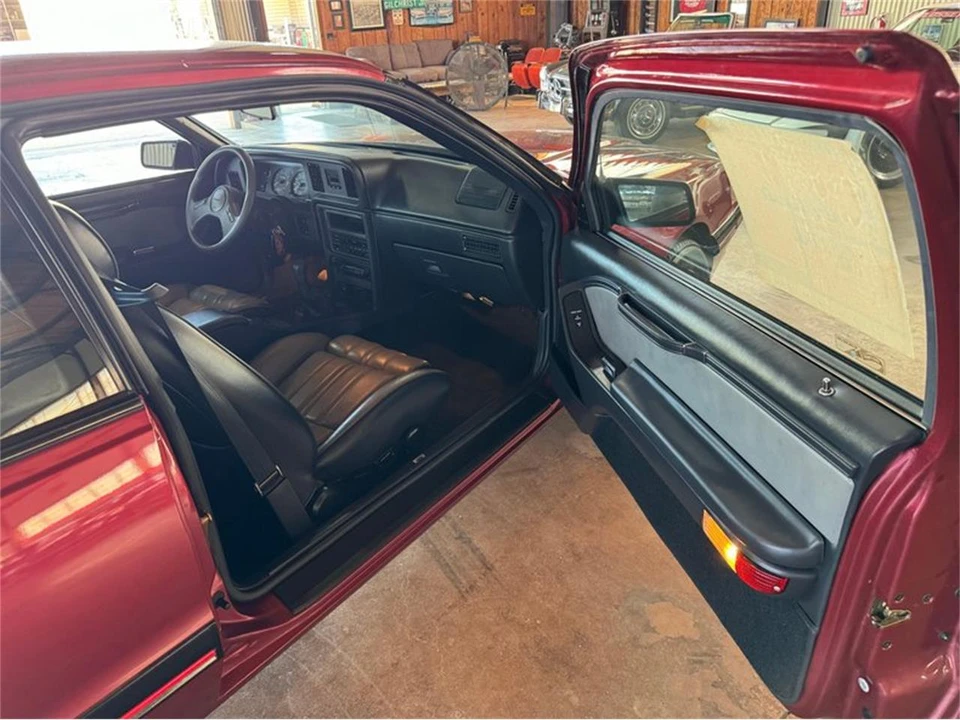 1988 Ford Thunderbird 9th Gen - Image 20 of 31