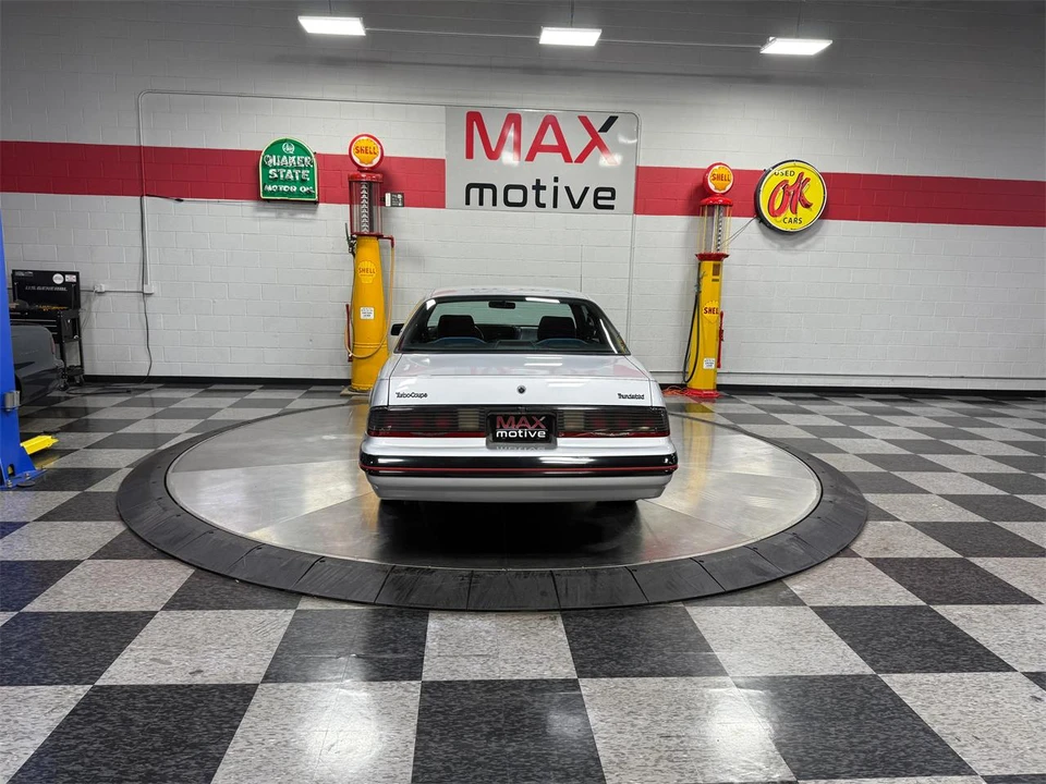 1988 Ford Thunderbird 9th Gen - Image 14 of 31